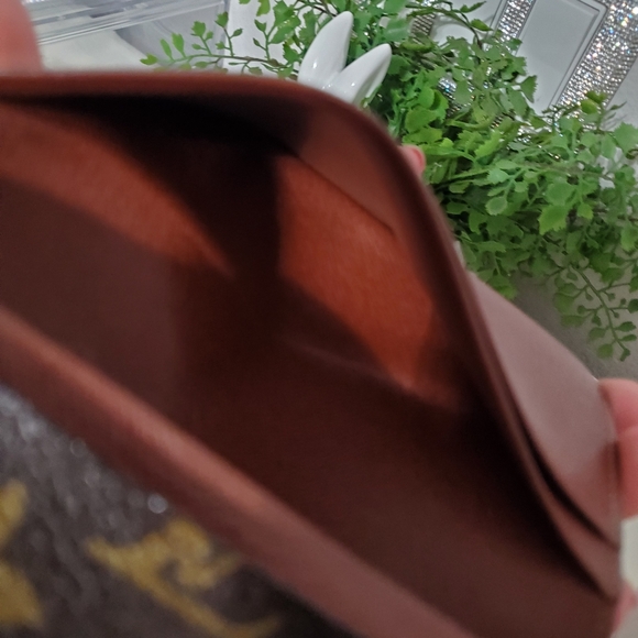 LOUIS VUITTON MONOGRAM WALLET - Picture 9 of 16